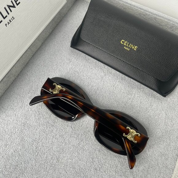 Celine Triomphe Oval Tortoise Sunglasses main image 5